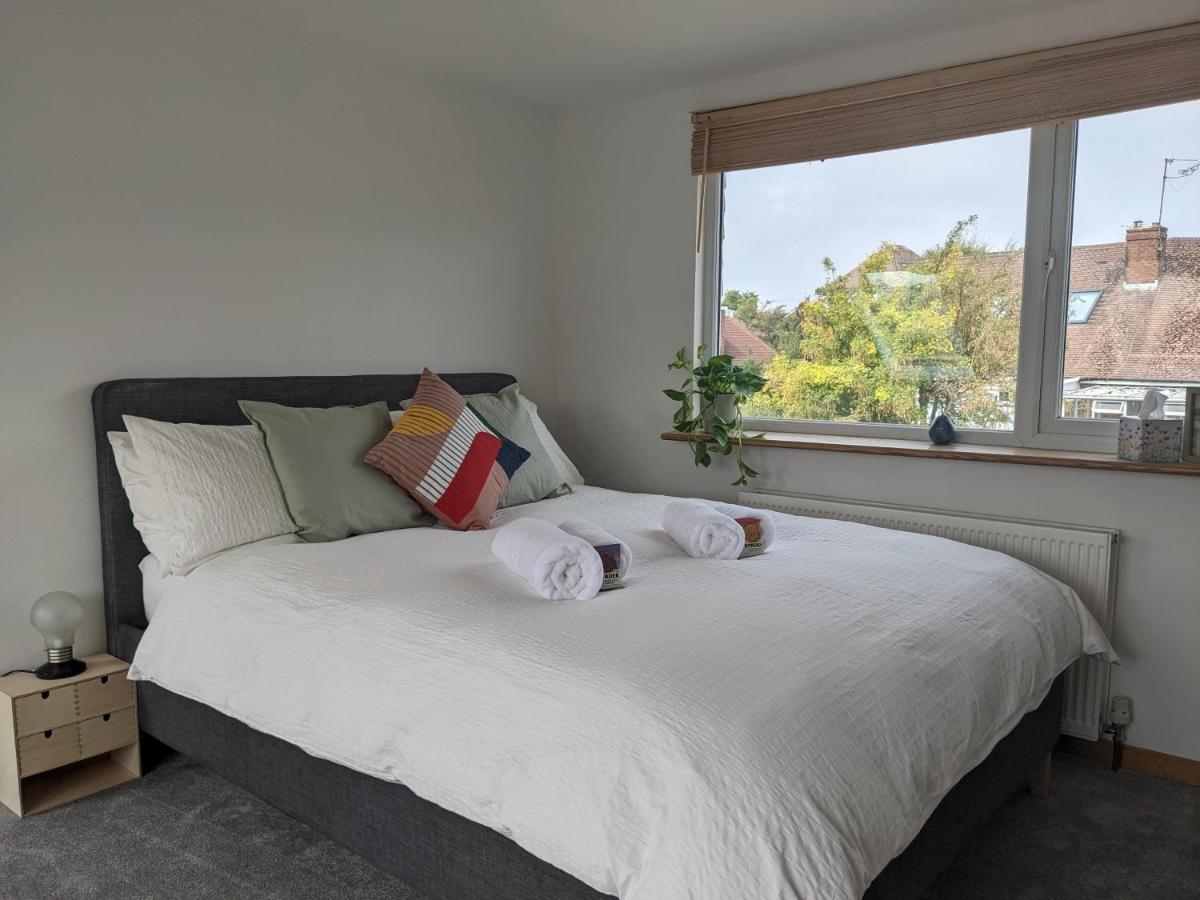 *Large Unique Retro Private Attic & Bathroom* Brighton Exterior photo